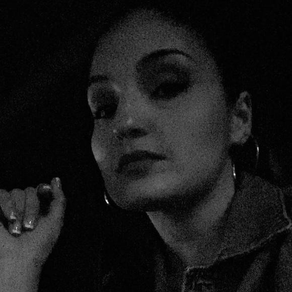 Meet your Posher, Nasrin - Picture 1 of 1